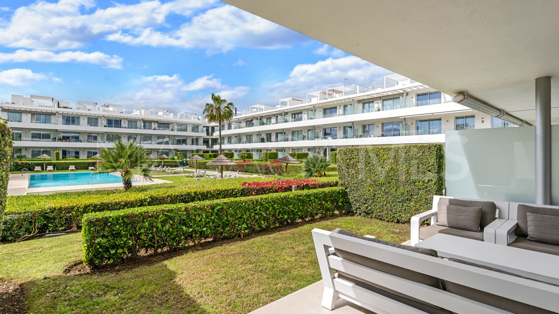 Belaire 2 bedrooms ground floor apartment for sale