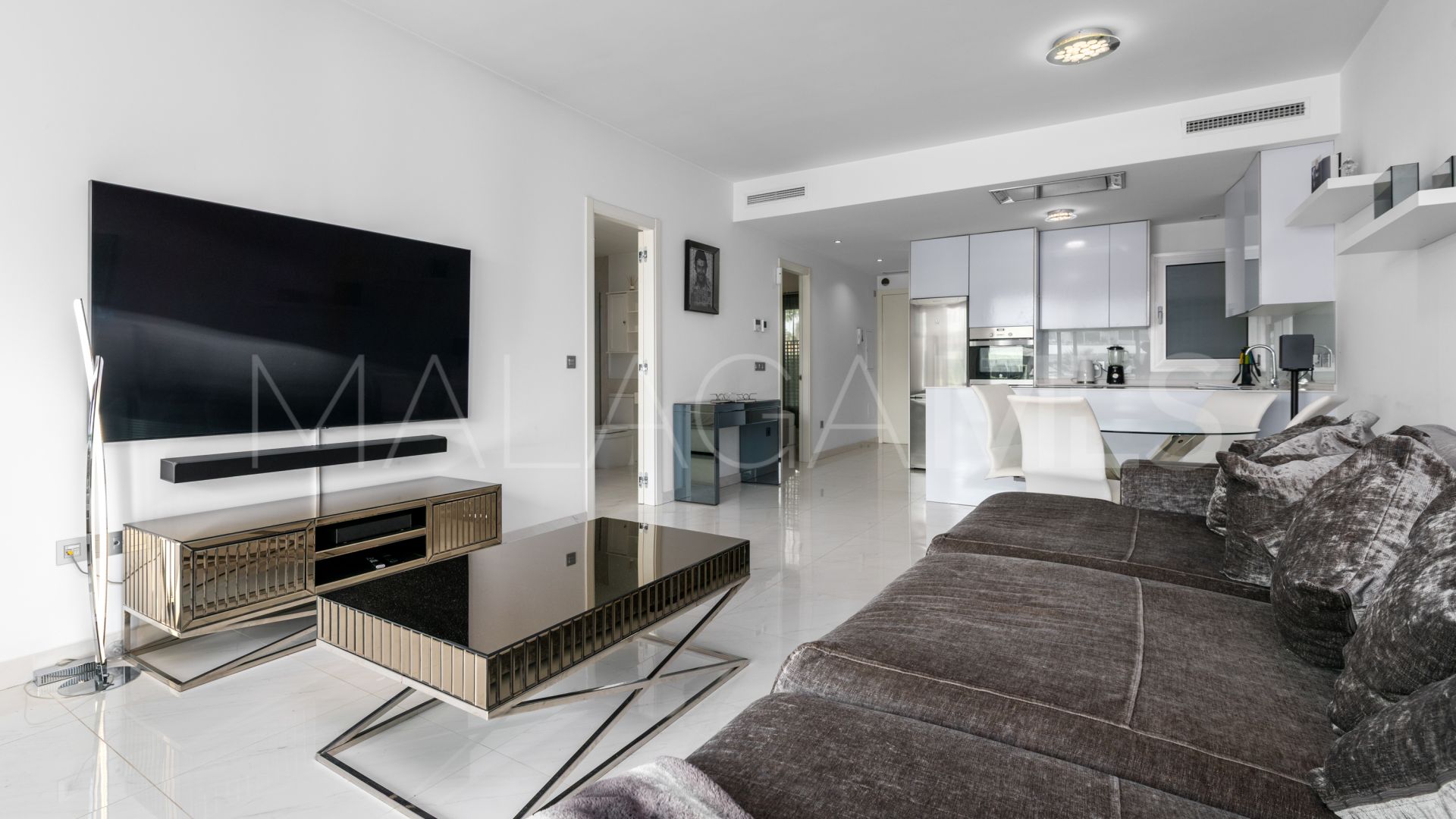 Belaire 2 bedrooms ground floor apartment for sale