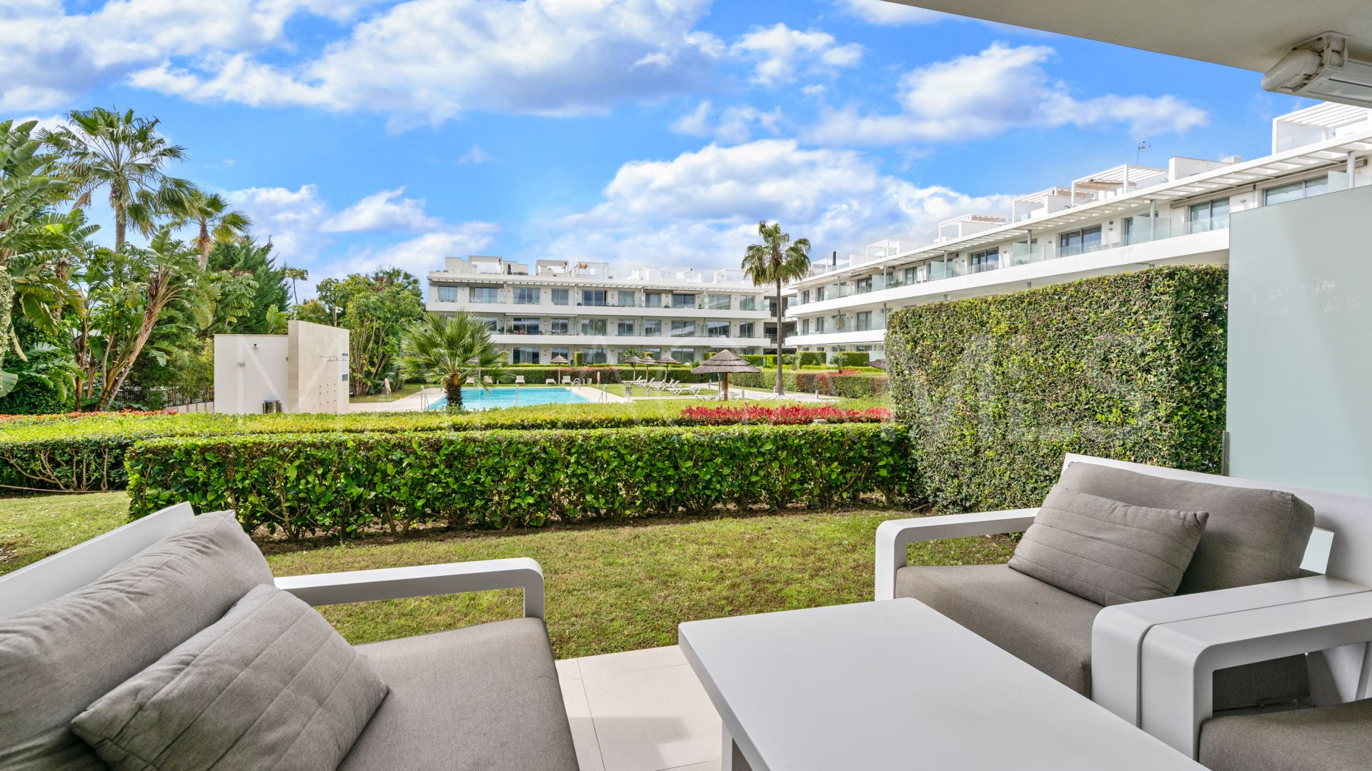 Belaire 2 bedrooms ground floor apartment for sale