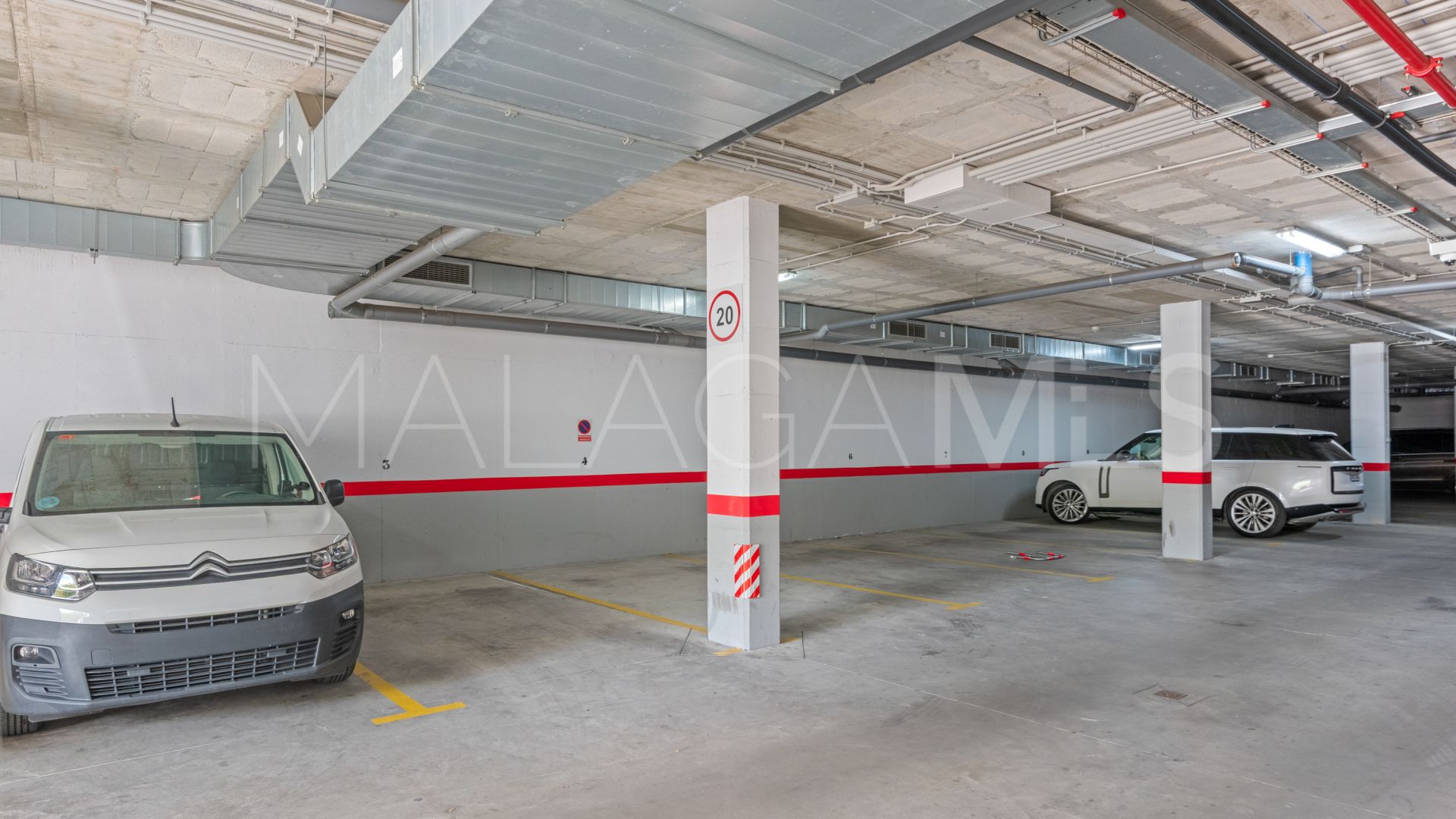 Belaire 2 bedrooms ground floor apartment for sale