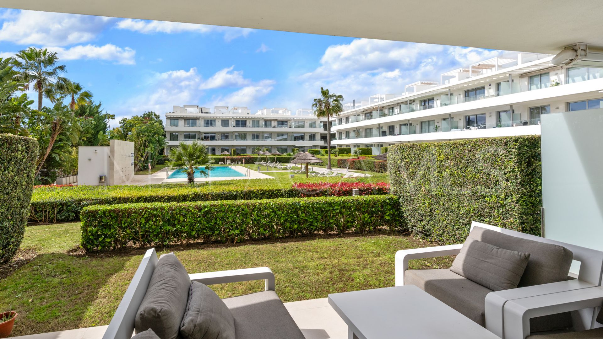 Belaire 2 bedrooms ground floor apartment for sale