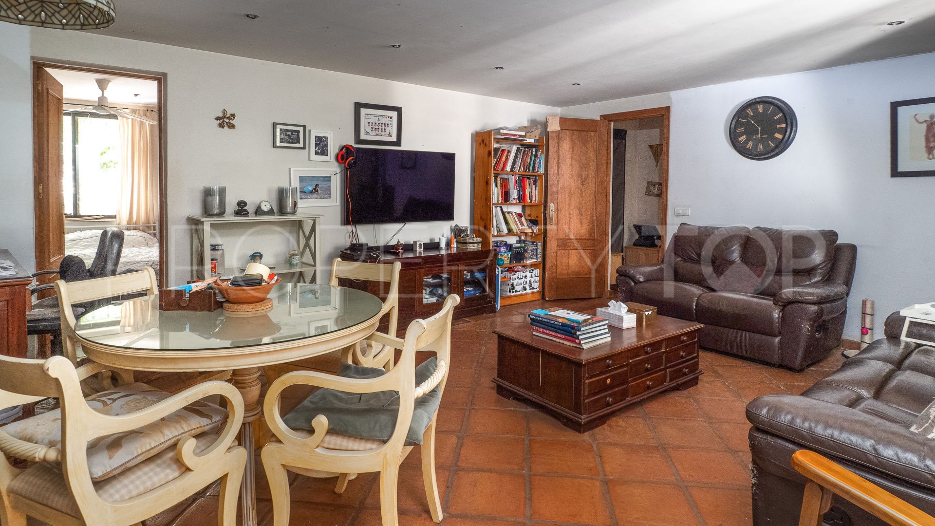 Buy villa in Casares Montaña with 3 bedrooms