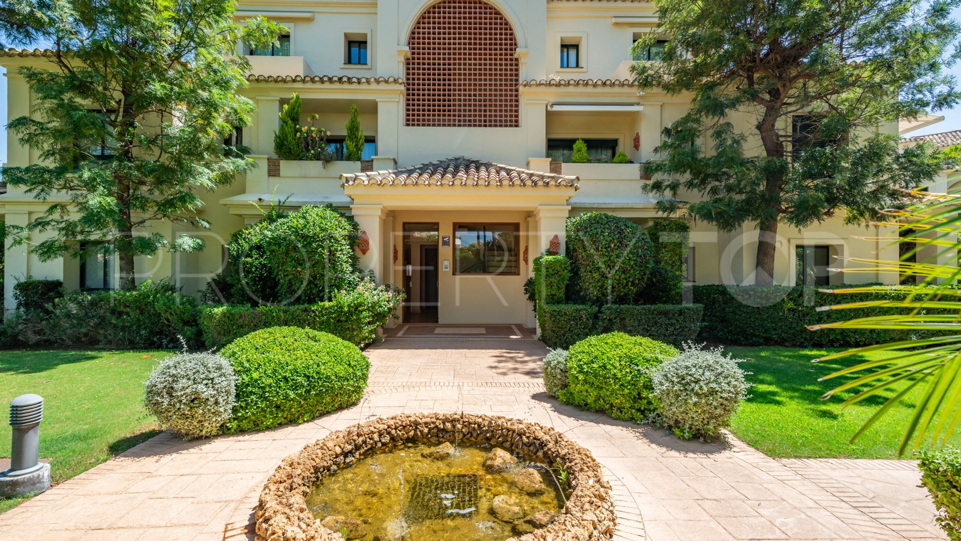 For sale Los Capanes del Golf duplex penthouse with 4 bedrooms