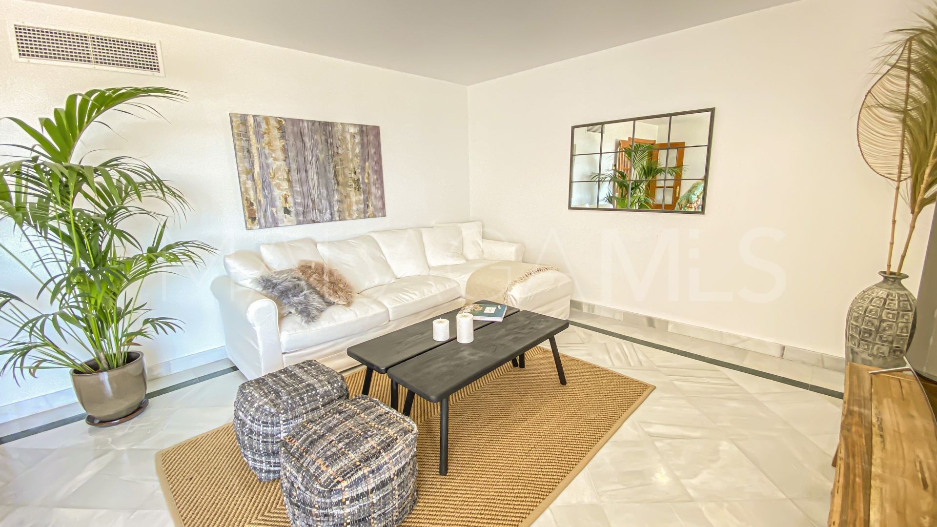 Buy 1 bedroom penthouse in Aloha Mirasierra