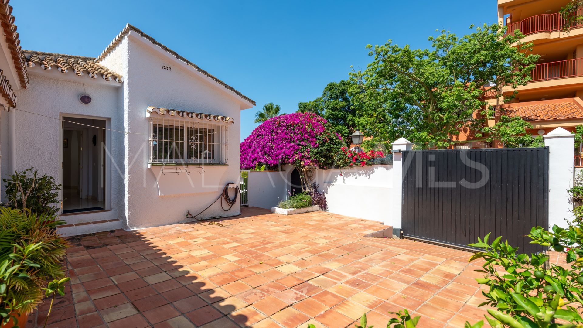 Buy villa de 3 bedrooms in La Reserva de Marbella