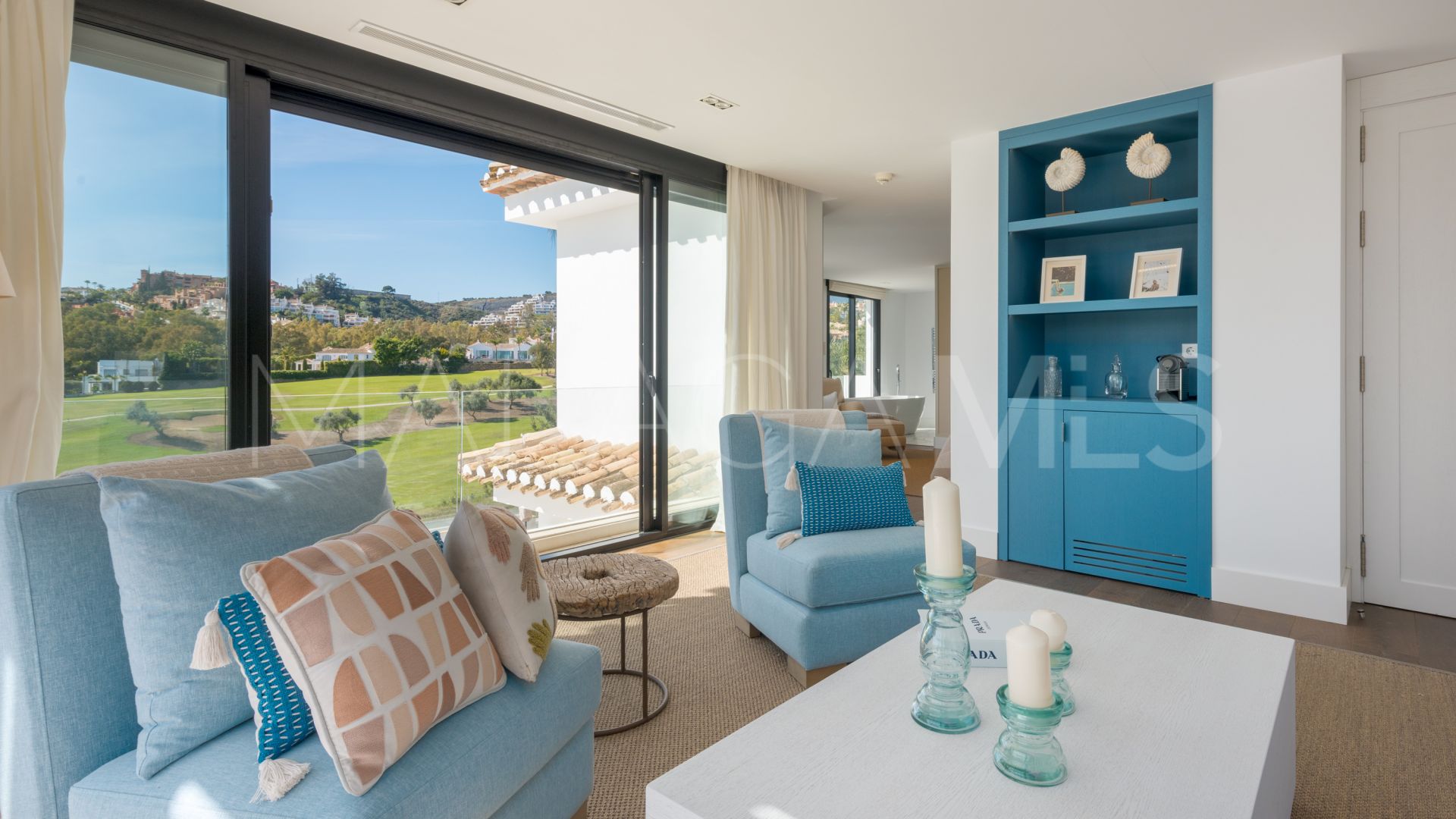 Villa for sale in Nueva Andalucia