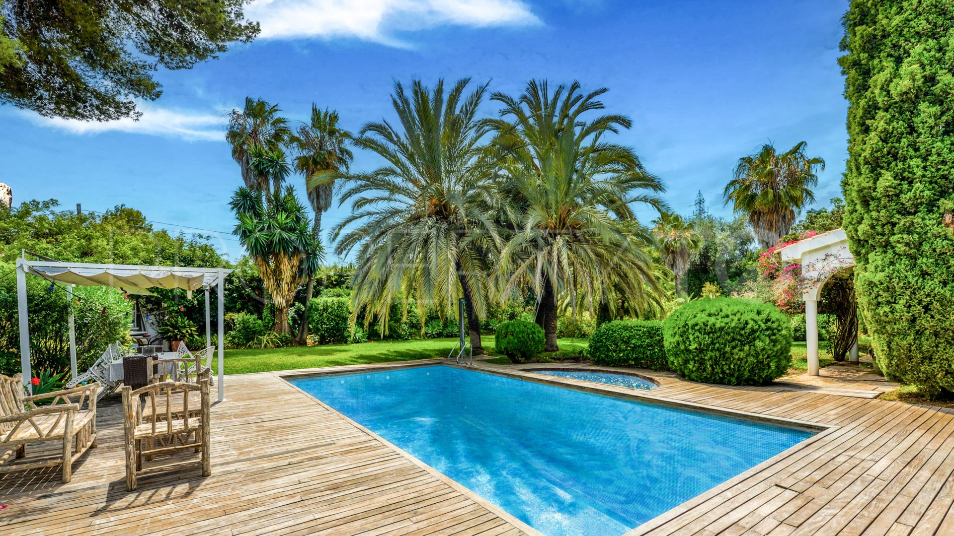 For sale Marbella City villa