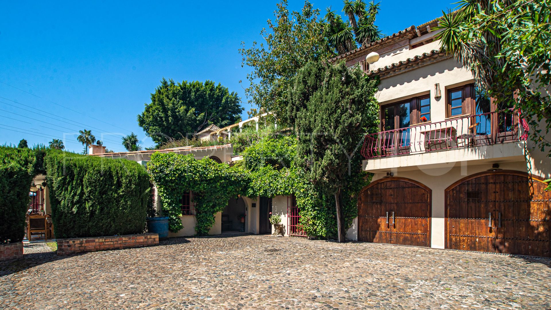Se vende villa en San Pedro de Alcantara