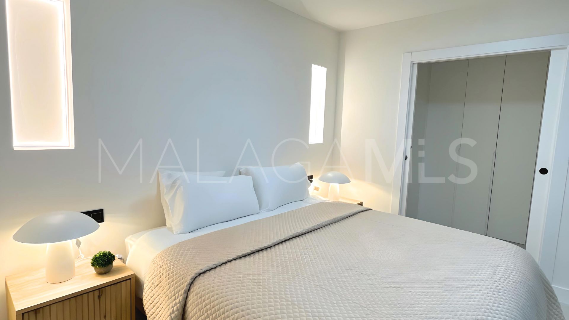 Ground floor apartment with 3 bedrooms for sale in Jardines de Andalucia