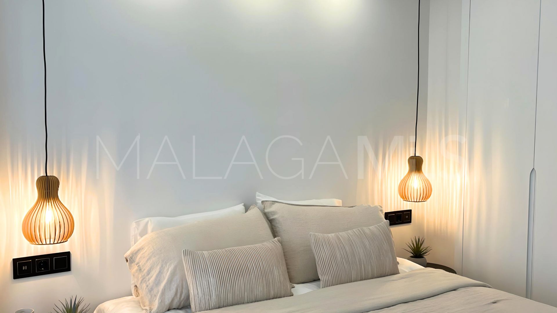 Ground floor apartment with 3 bedrooms for sale in Jardines de Andalucia