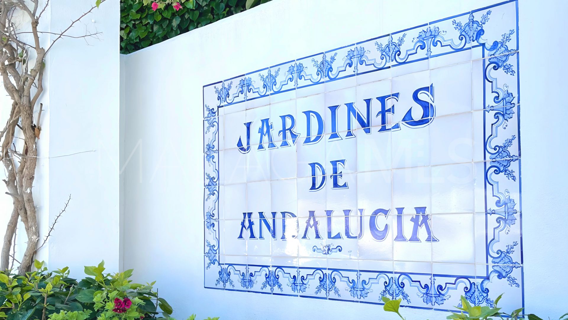 Ground floor apartment with 3 bedrooms for sale in Jardines de Andalucia
