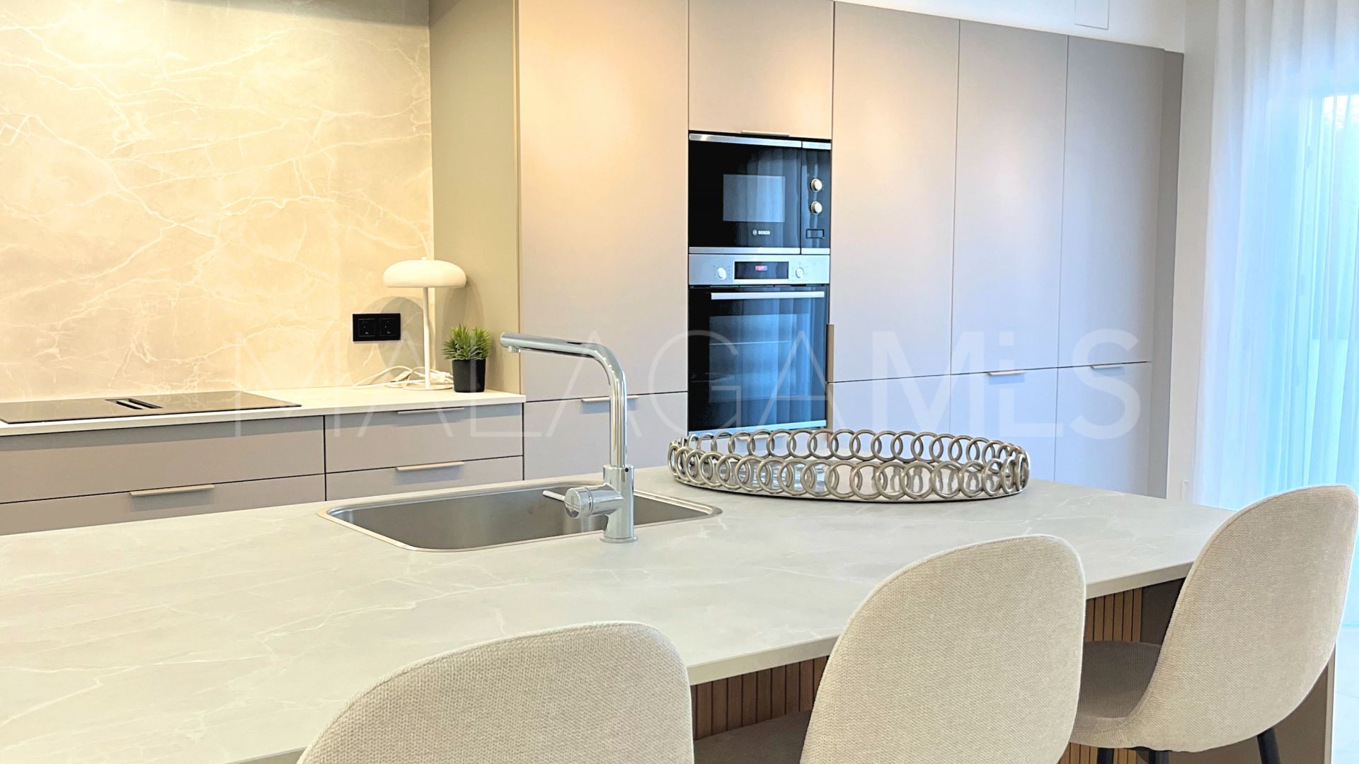 Ground floor apartment with 3 bedrooms for sale in Jardines de Andalucia