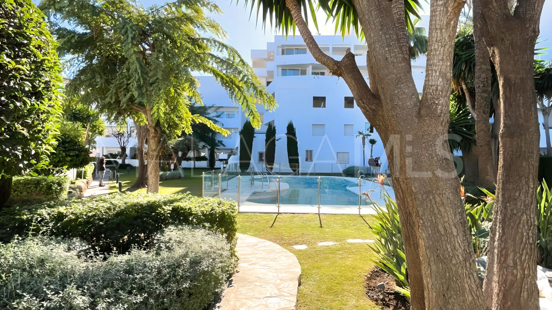 Ground floor apartment with 3 bedrooms for sale in Jardines de Andalucia