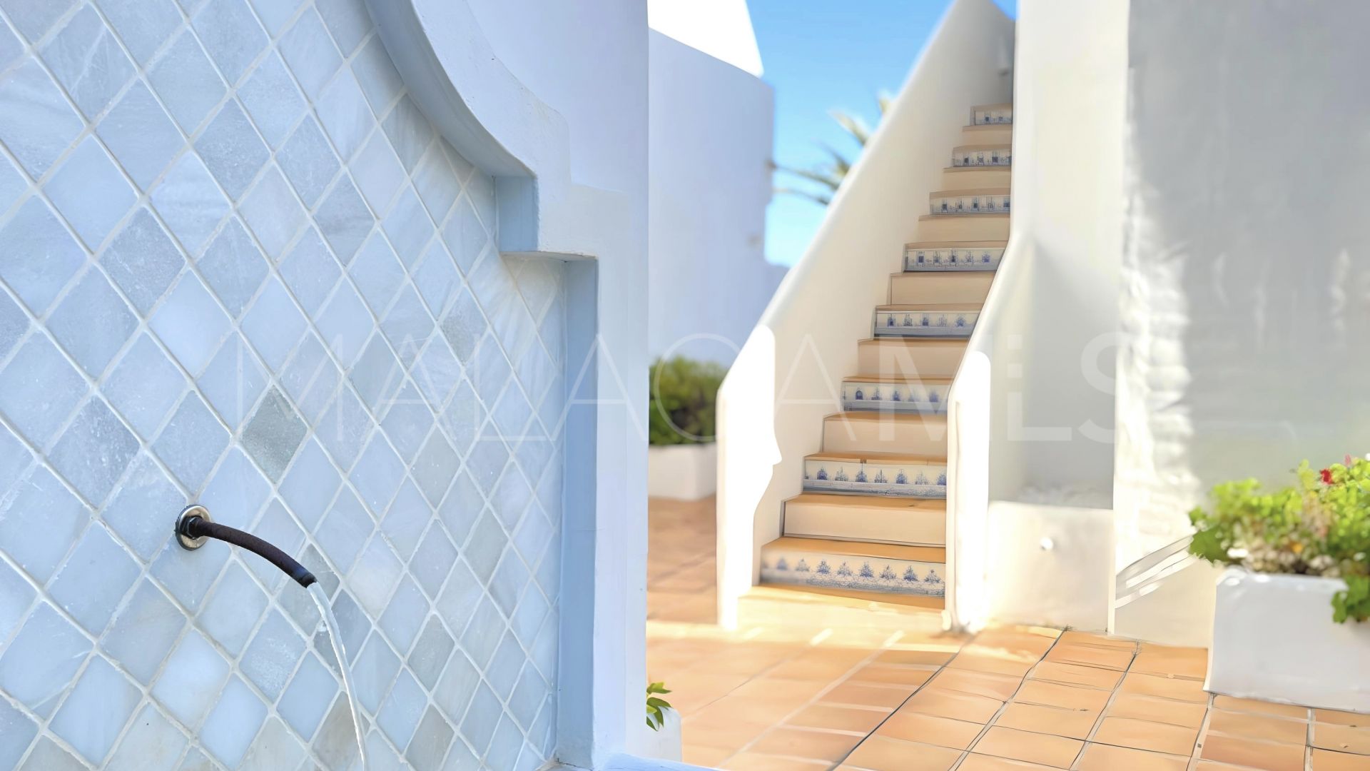 Ground floor apartment with 3 bedrooms for sale in Jardines de Andalucia