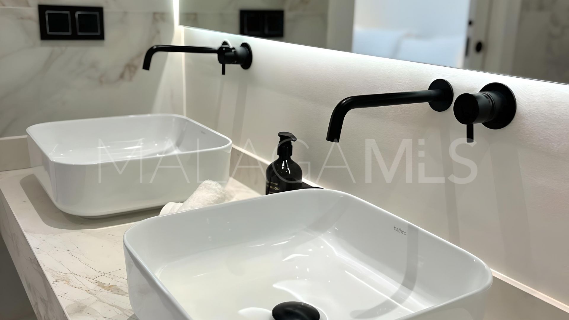 Ground floor apartment with 3 bedrooms for sale in Jardines de Andalucia
