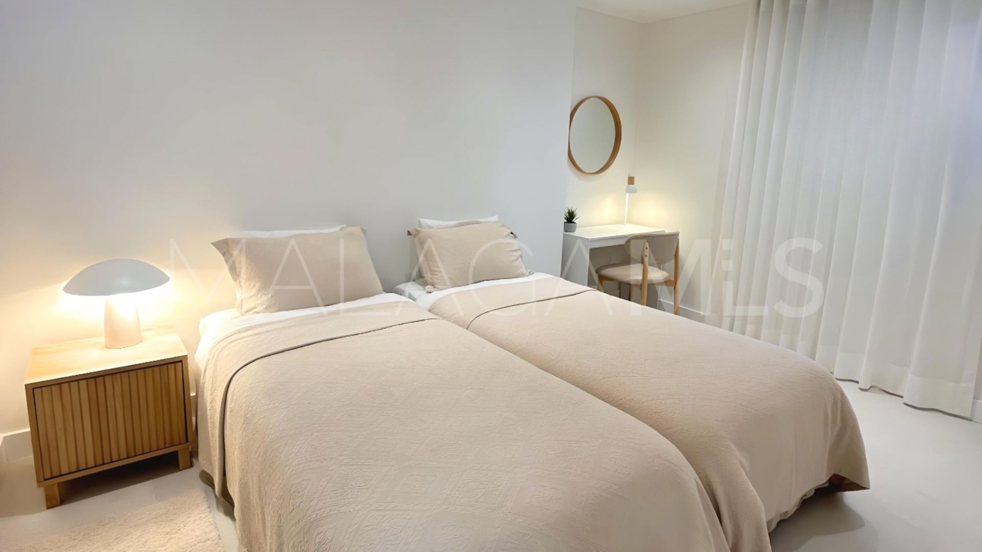 Ground floor apartment with 3 bedrooms for sale in Jardines de Andalucia