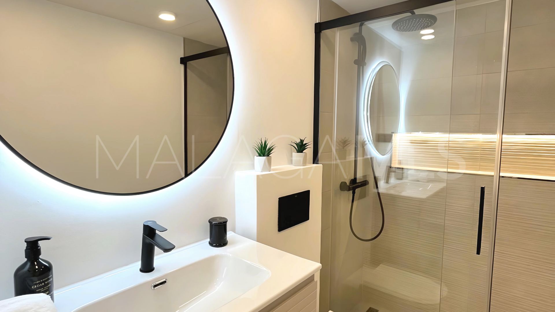Ground floor apartment with 3 bedrooms for sale in Jardines de Andalucia