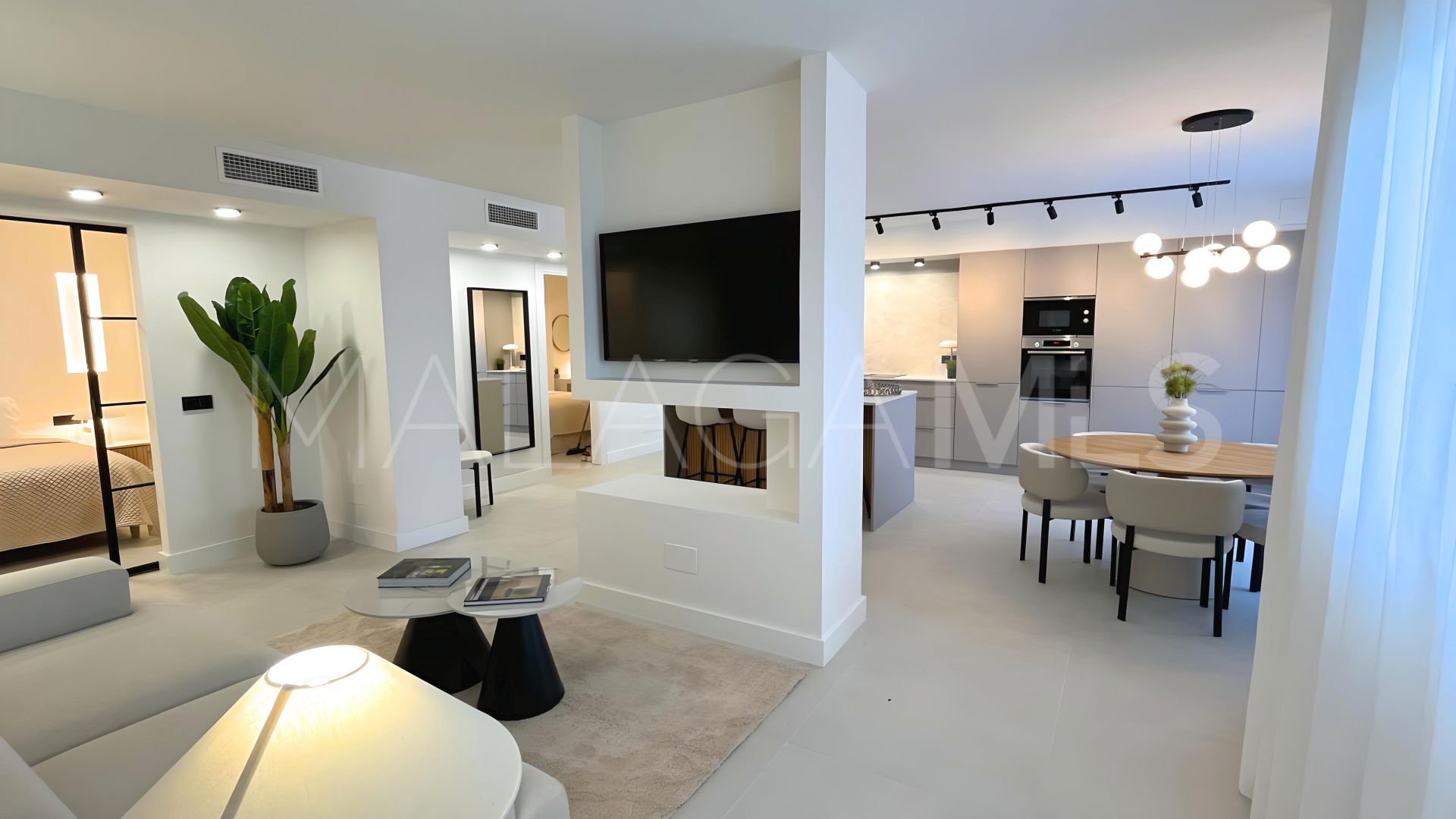 Ground floor apartment with 3 bedrooms for sale in Jardines de Andalucia