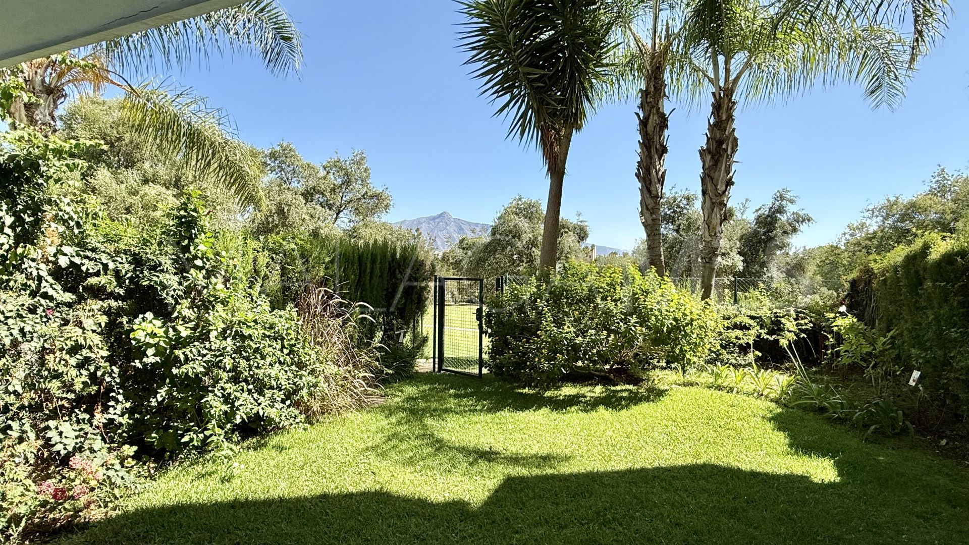 Erdgeschosswohnung for sale in Guadalmina Baja