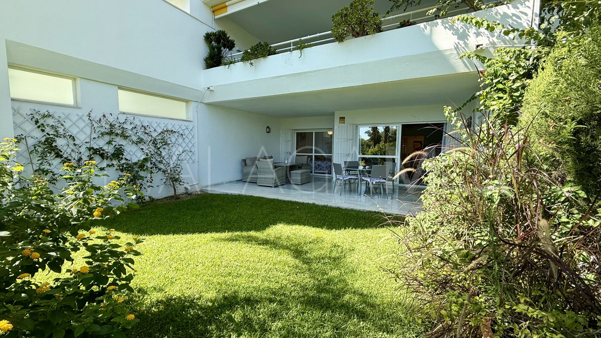Erdgeschosswohnung for sale in Guadalmina Baja