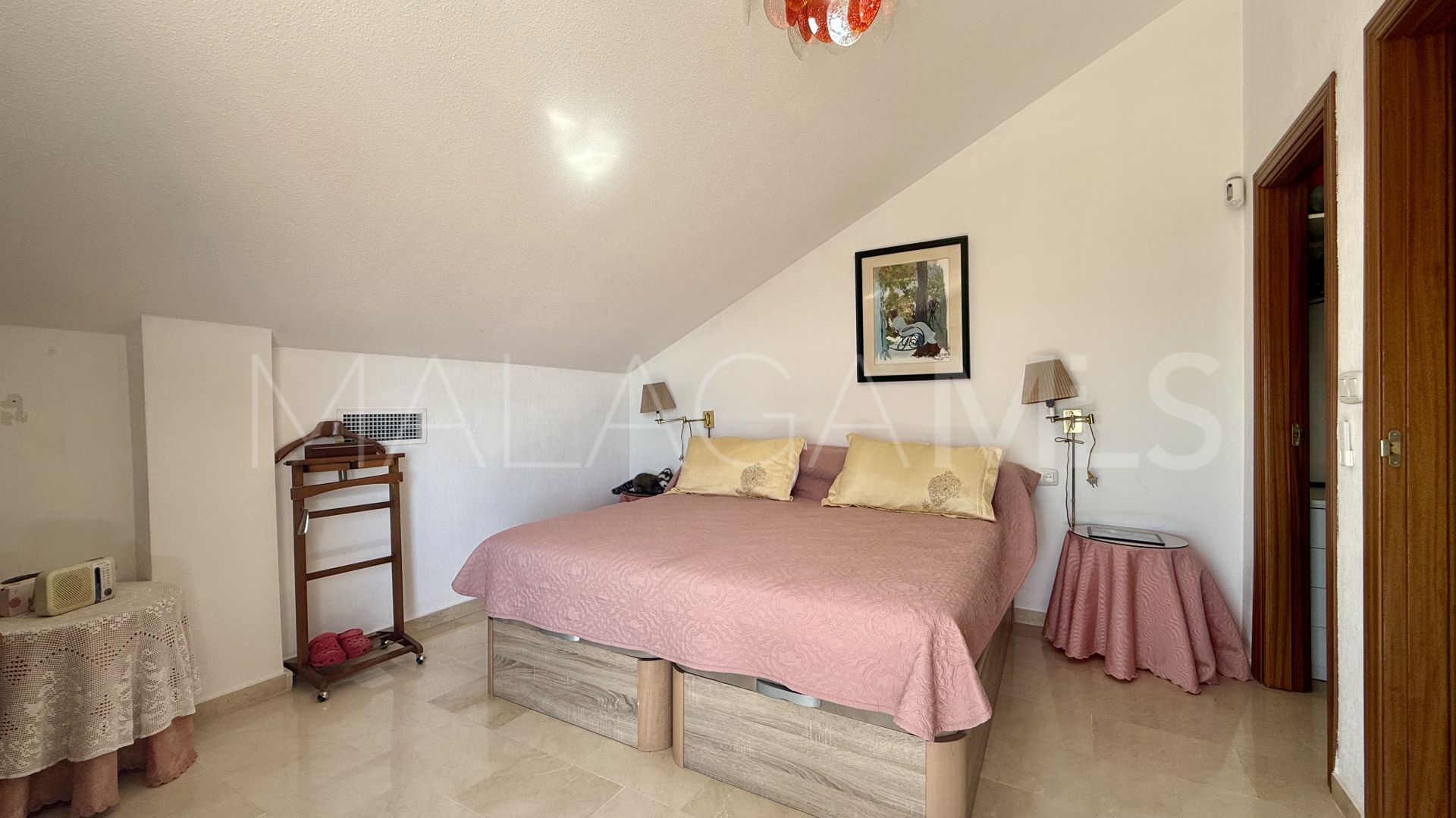 Duplex penthouse for sale in San Pedro de Alcantara with 3 bedrooms