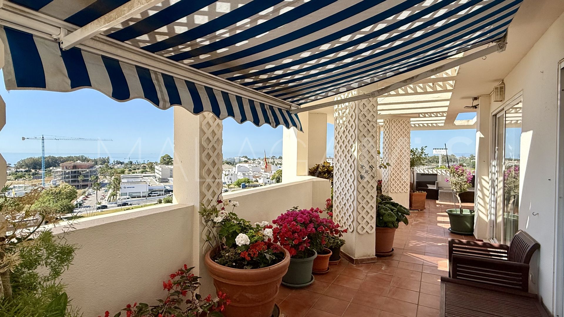 Duplex penthouse for sale in San Pedro de Alcantara with 3 bedrooms