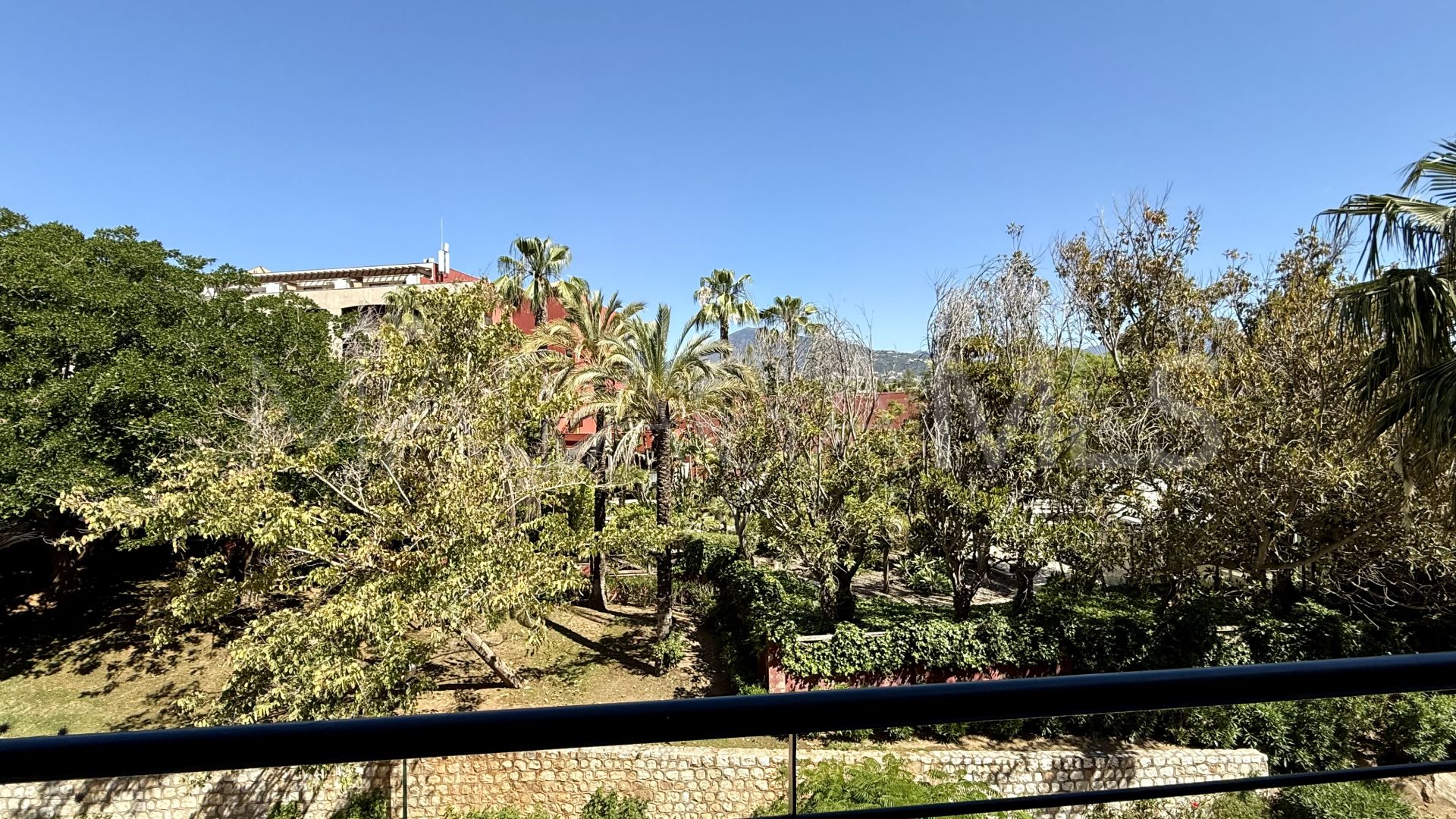 Lägenhet for sale in Guadalmina Alta