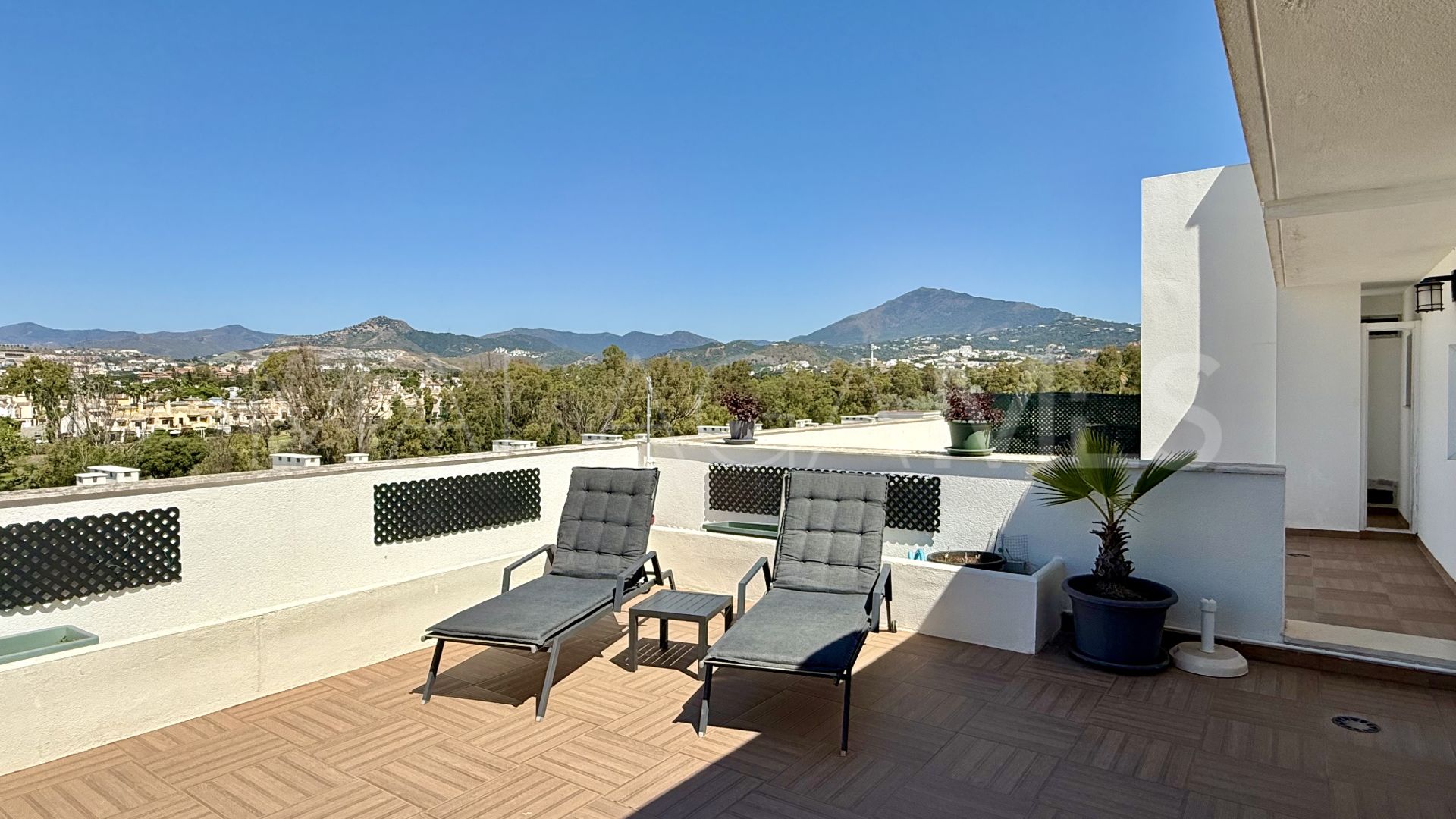 3 bedrooms penthouse in Guadalmina Alta for sale