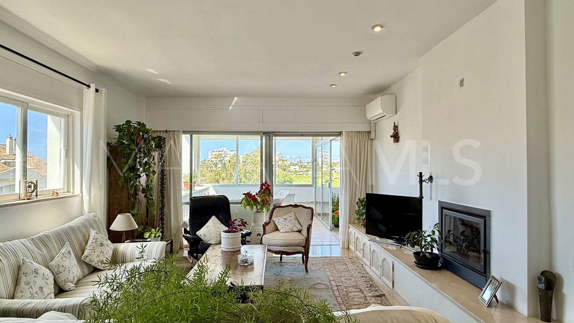 Apartamento a la venta with 2 bedrooms in Guadalmina Alta