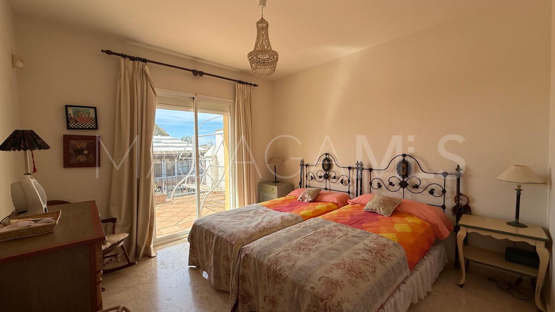 Zweistöckiges penthouse for sale in Guadalmina Alta