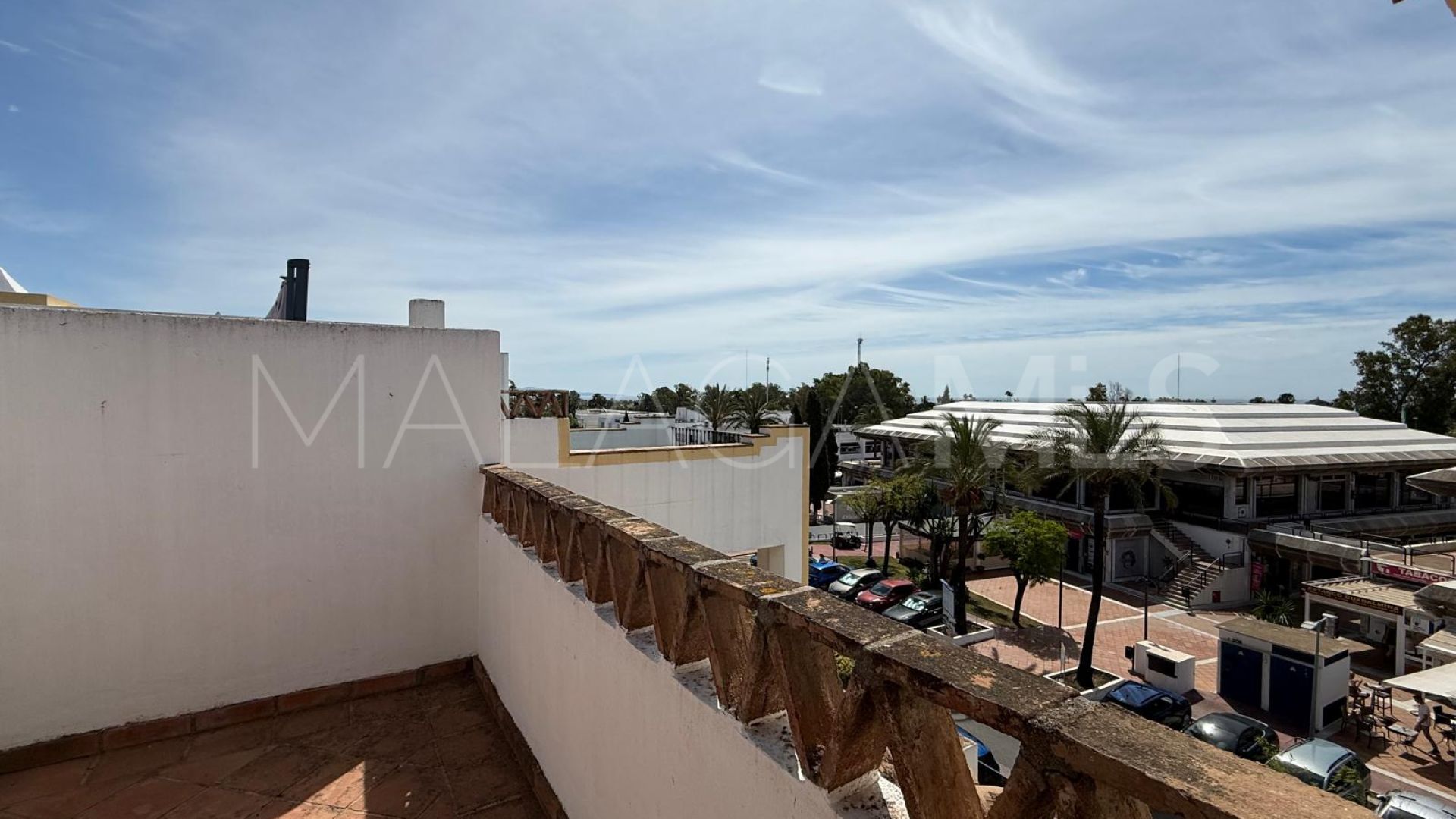 Zweistöckiges penthouse for sale in Guadalmina Alta