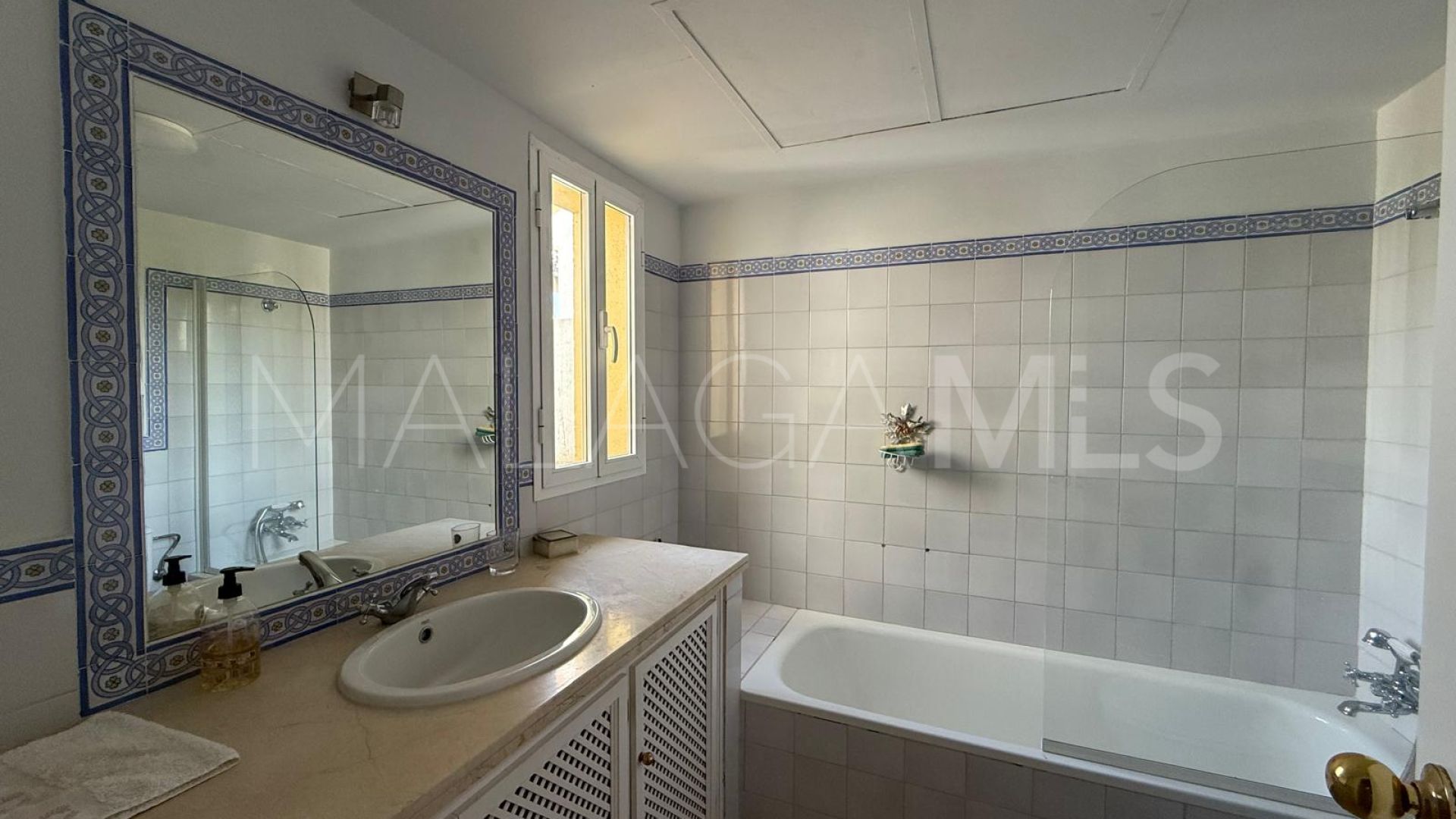 Zweistöckiges penthouse for sale in Guadalmina Alta