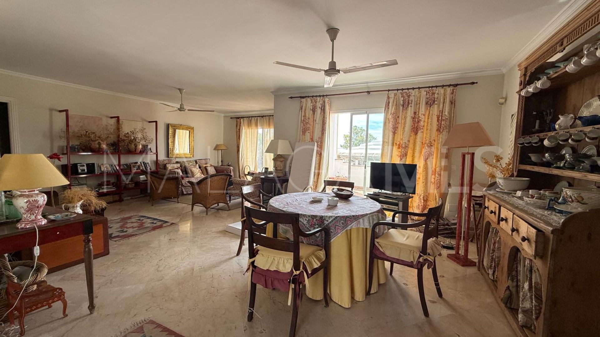 Zweistöckiges penthouse for sale in Guadalmina Alta