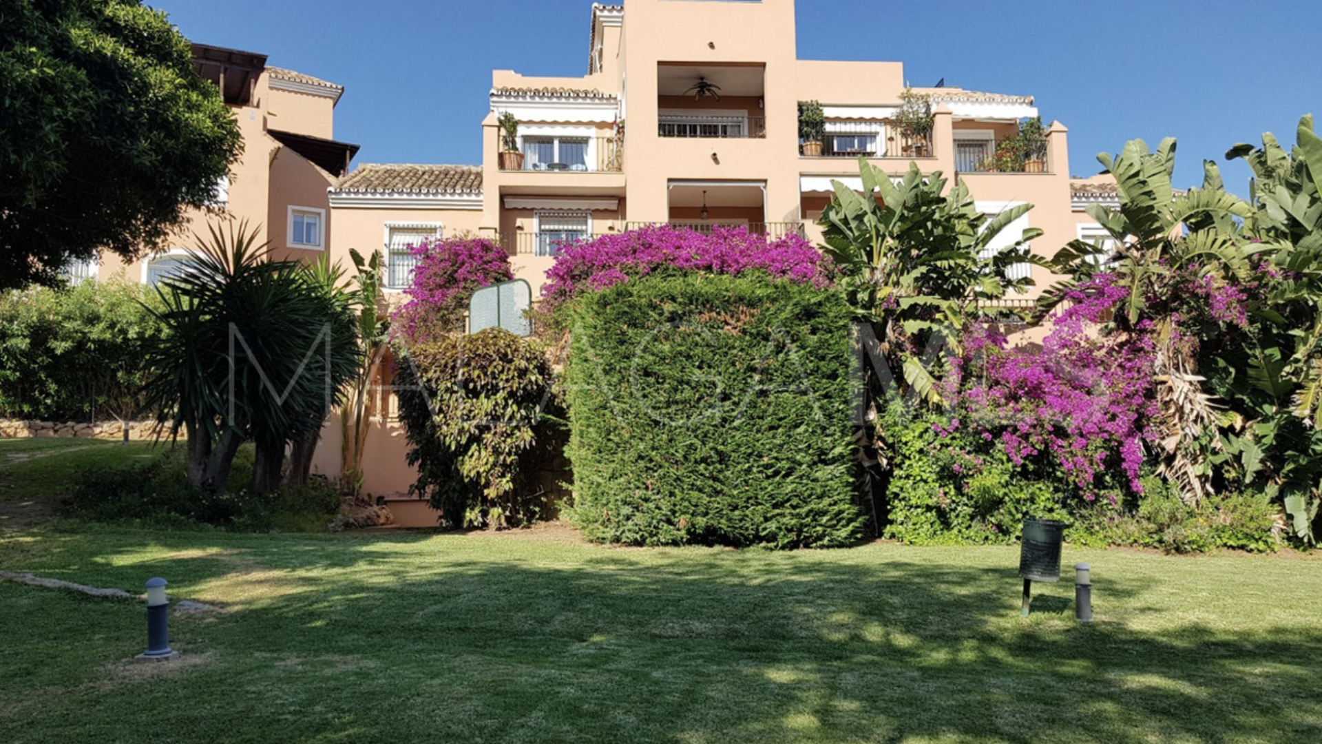 Zweistöckiges penthouse for sale in Guadalmina Alta