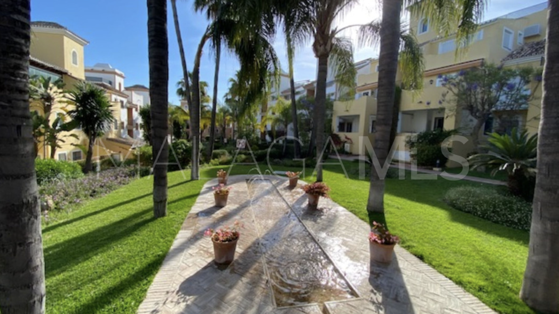 Zweistöckiges penthouse for sale in Guadalmina Alta
