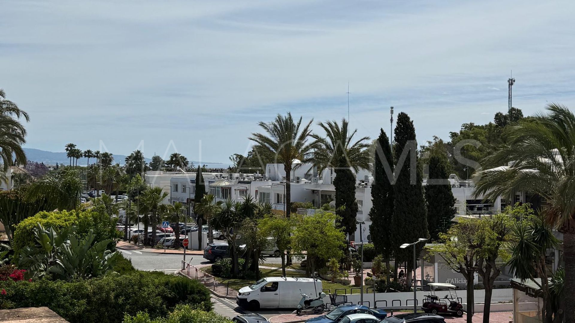 Zweistöckiges penthouse for sale in Guadalmina Alta