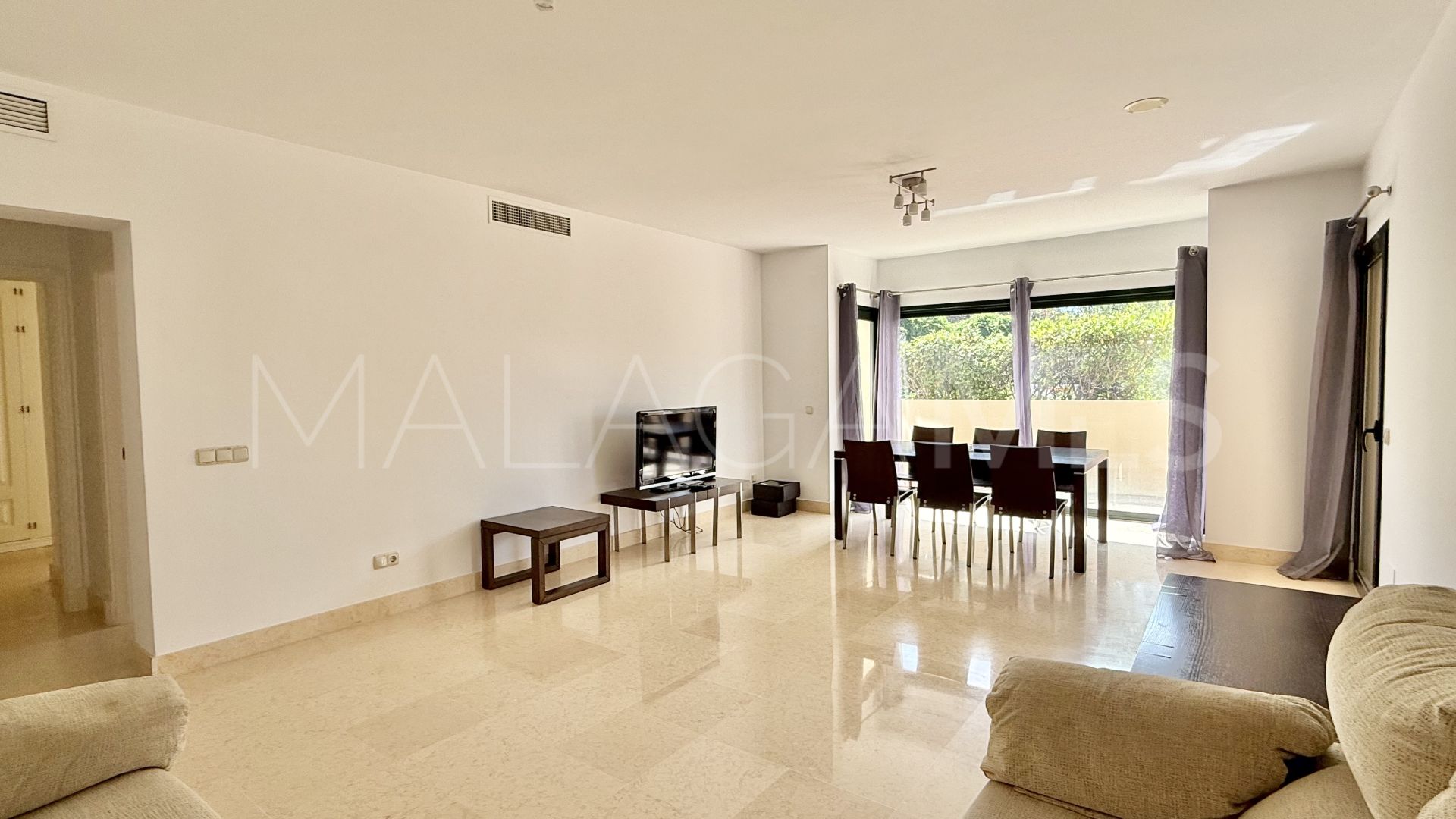 Lägenhet for sale in Los Capanes del Golf