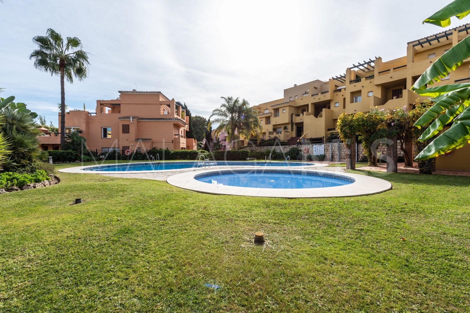 Zweistöckiges penthouse for sale in Guadalmina Alta