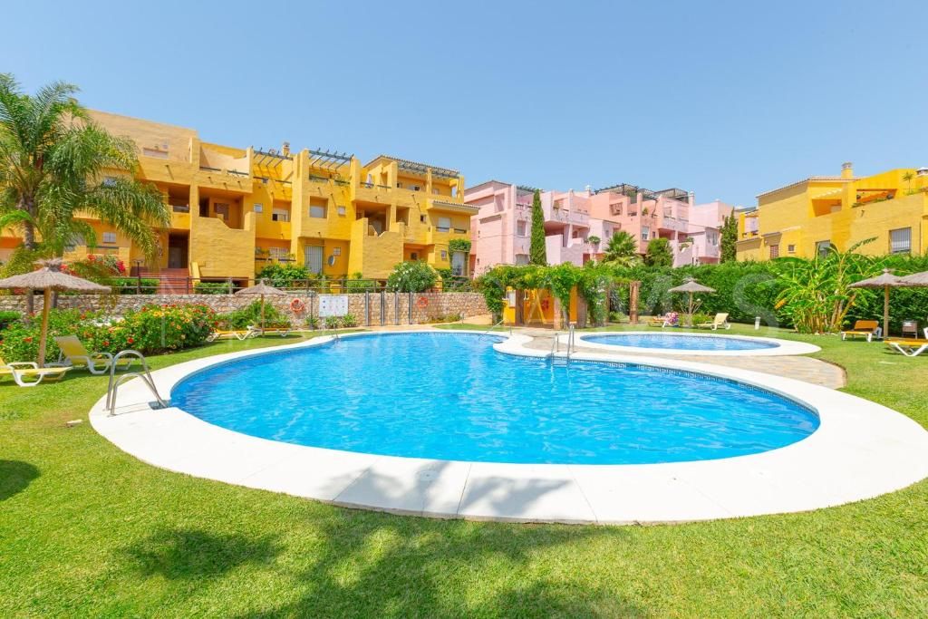 Zweistöckiges penthouse for sale in Guadalmina Alta