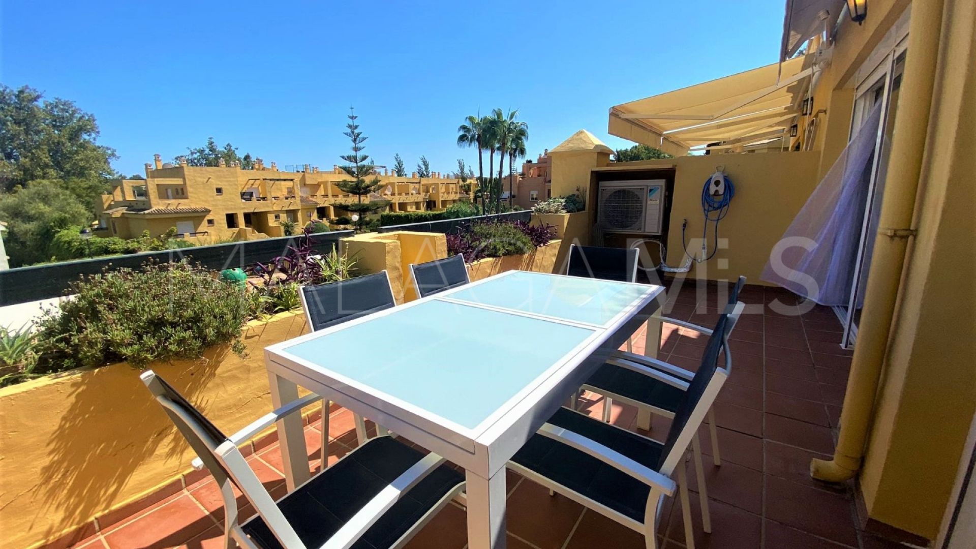 Zweistöckiges penthouse for sale in Guadalmina Alta