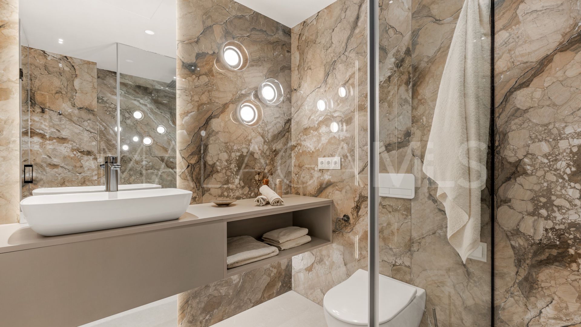 Duplex penthouse for sale in Bahía del Velerín