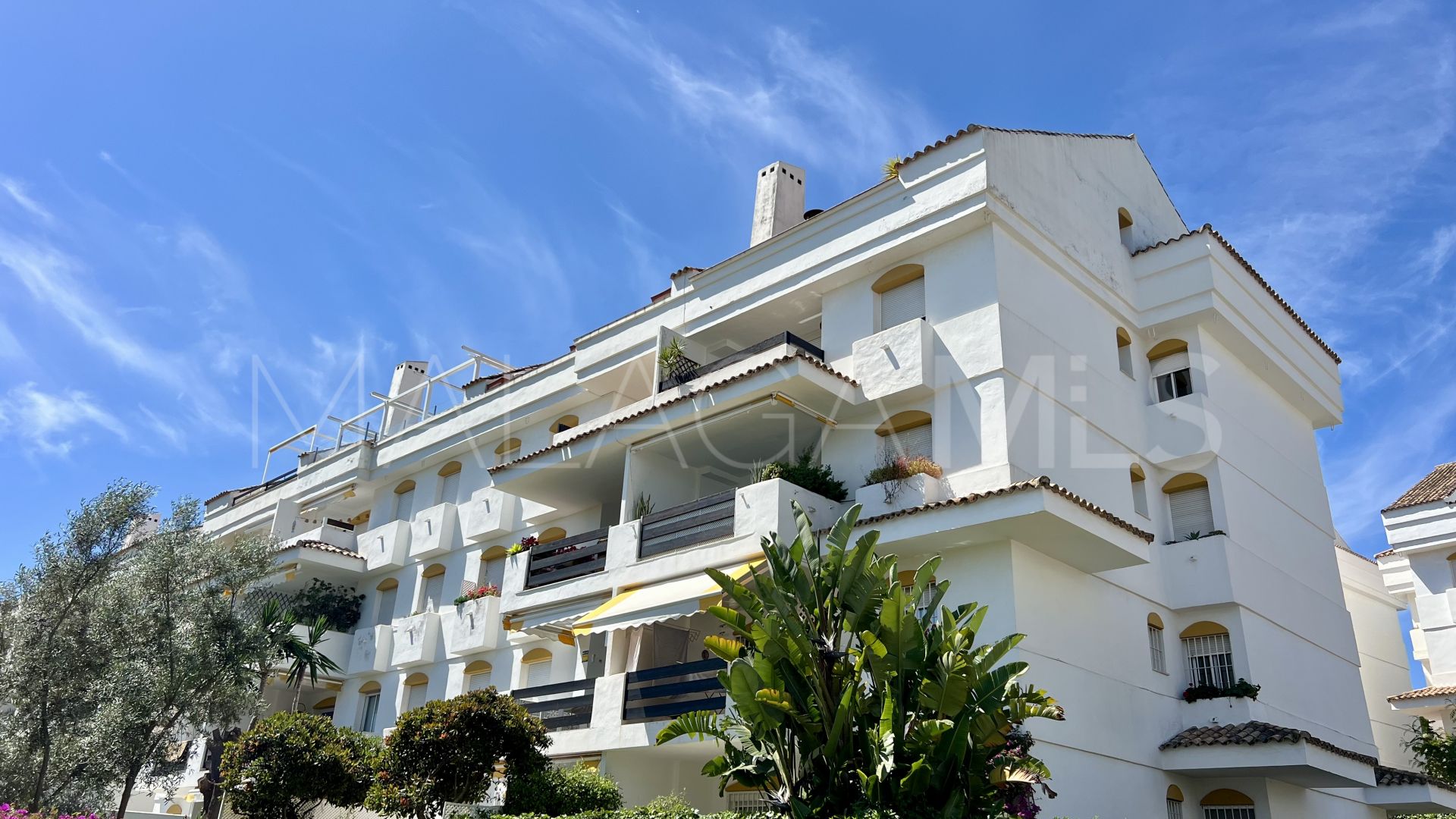 Apartment for sale in Guadalmina Baja with 3 bedrooms