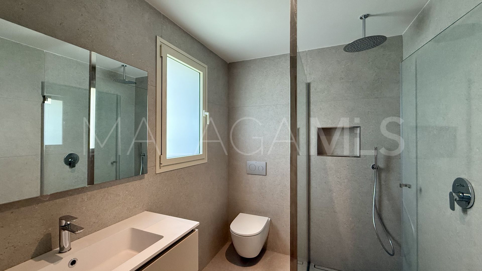 Villa for sale in Guadalmina Alta