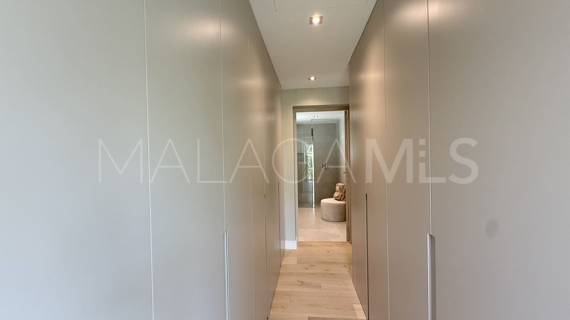 Villa for sale in Guadalmina Alta