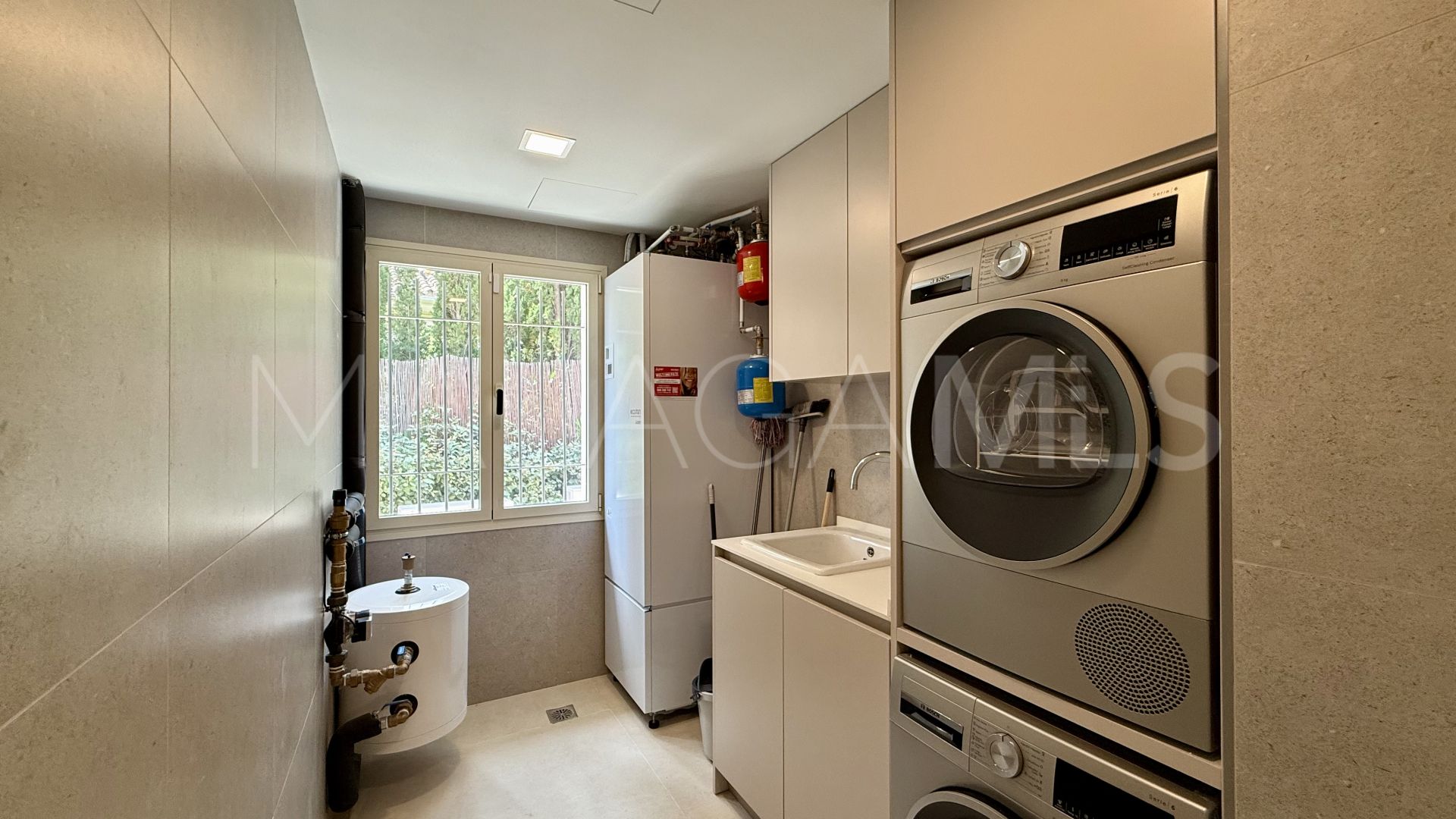 Villa for sale in Guadalmina Alta