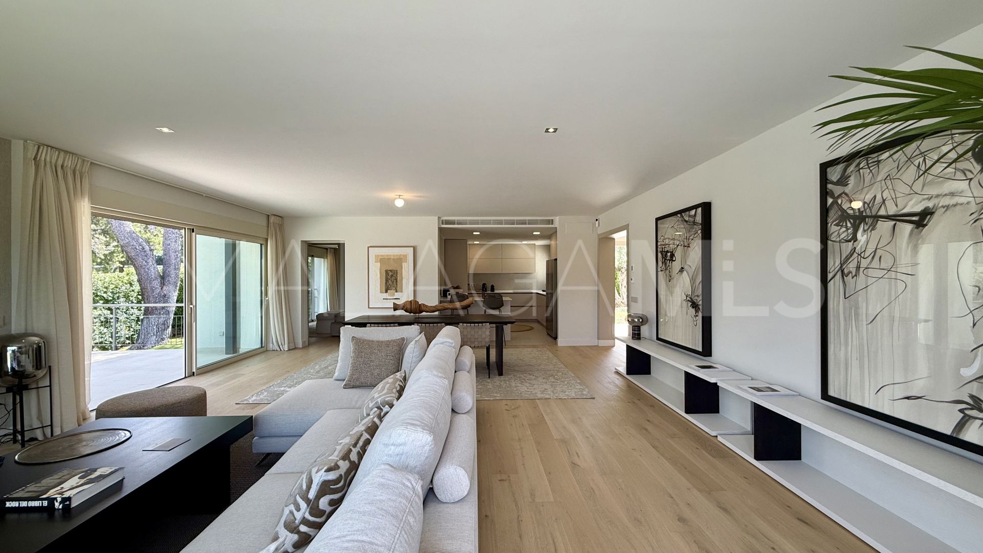 Villa for sale in Guadalmina Alta