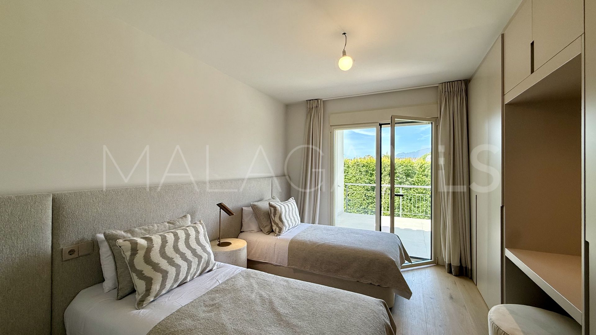 Villa for sale in Guadalmina Alta