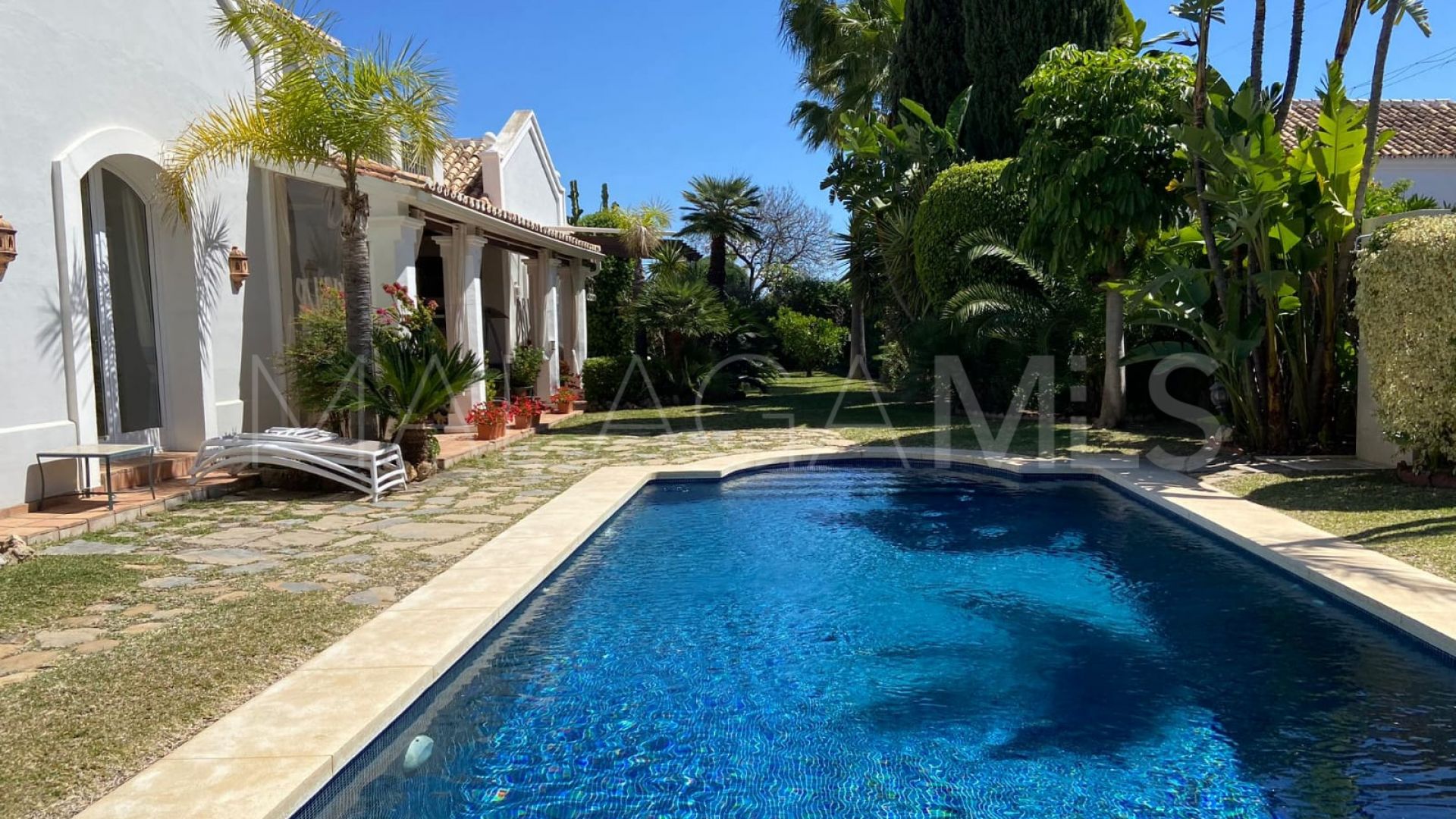 Villa for sale in Paraiso Medio