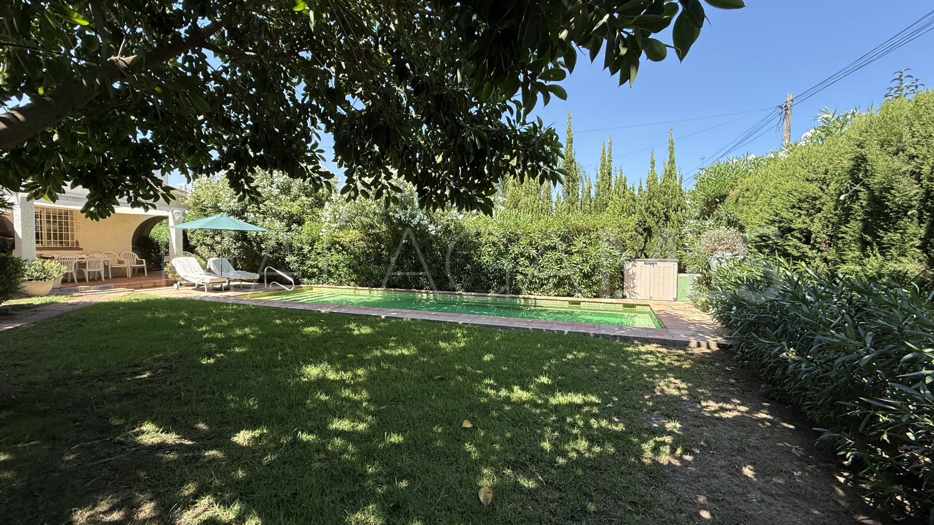 Villa for sale in Linda Vista Baja with 3 bedrooms