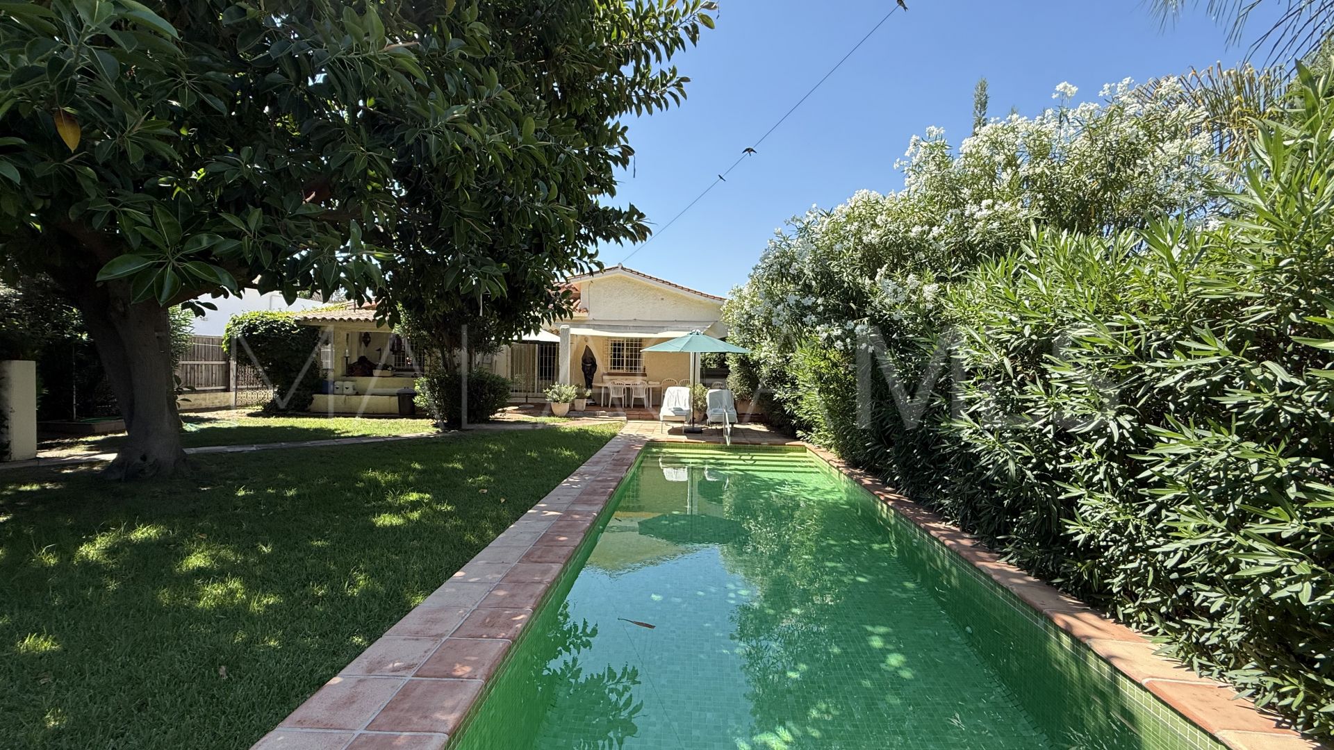 Villa for sale in Linda Vista Baja with 3 bedrooms